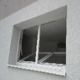 Sklápění dvou křídel pro maximální využití geometrické plochy okna (Zlín)