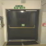 Otevření dveří při požáru - paniková hrazda, Geze IQ Lock EL, Eltral TA60 (Praha)